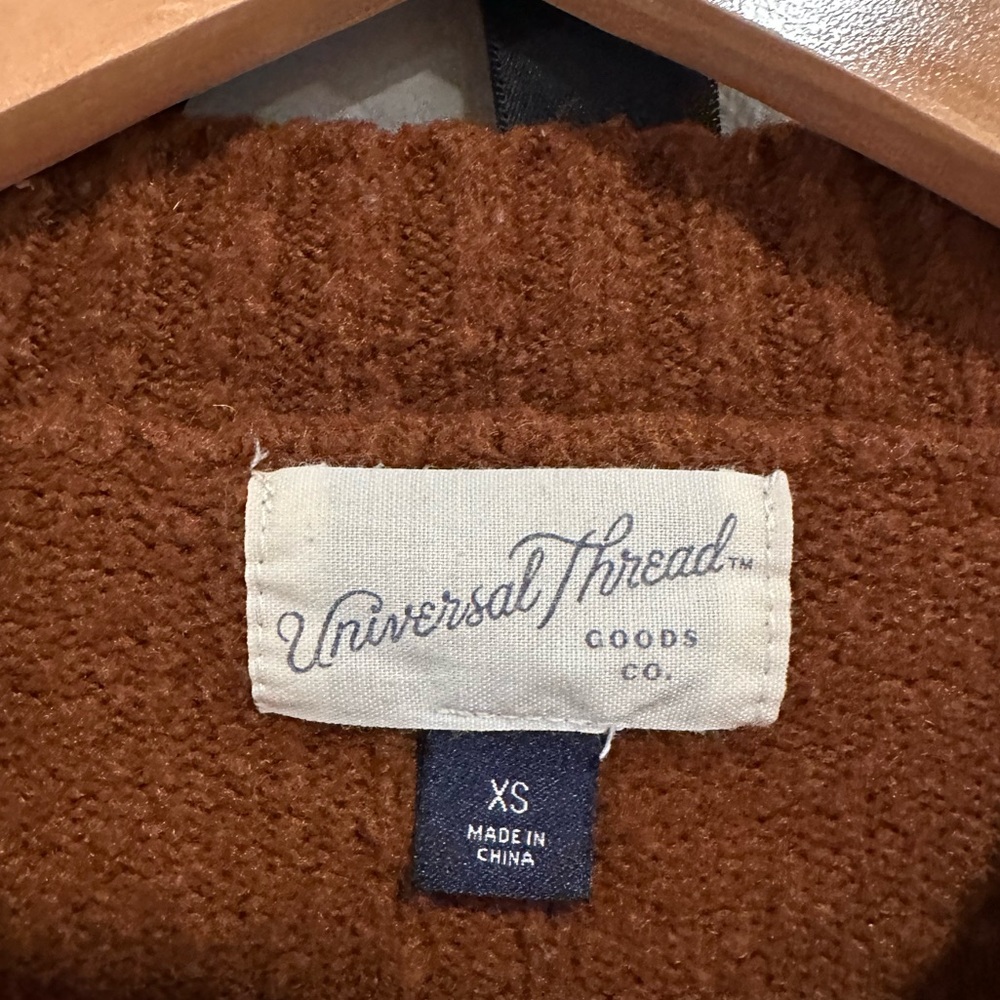 Universal Thread Cropped Sweater - Picture 3 of 3